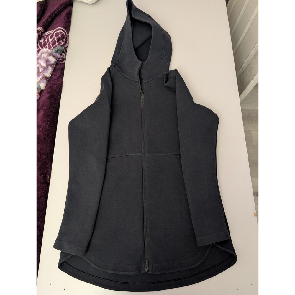 Lululemon Black Full Zip Hoodie Jacket Tulip Back Crossover Curved Size 21x32